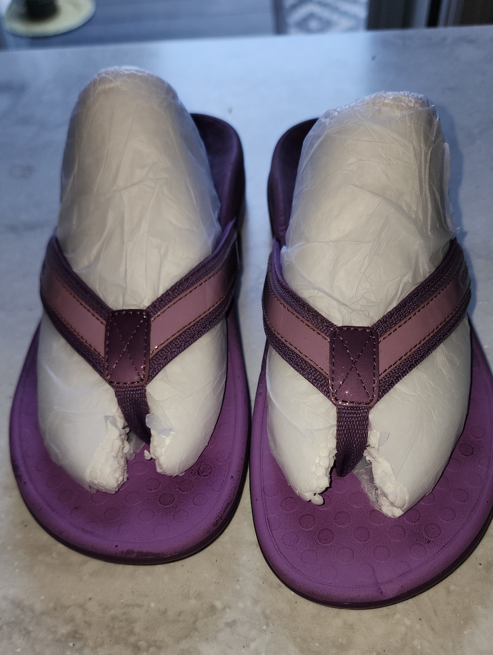 Vionic Size 9 Purple Two-Tone Thong Sandals